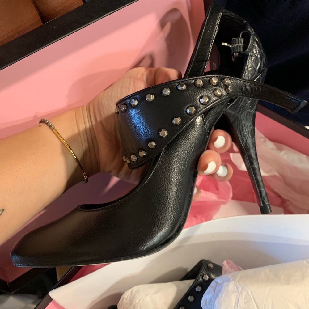 Black Steven heels by Steve Madden size 7 flyn